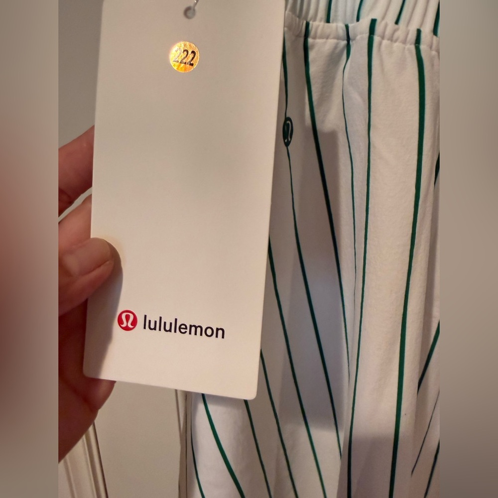 *sold* NWT Lululemon Stretch Woven Ruffle-Waist Midi Skirt White  M - Picture 5 of 9